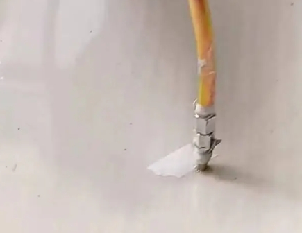 赣州瓷砖空鼓维修公司专业解答在瓷砖铺贴过程中，如果使用的砂料过粗（如全部使用了粗砂），可能会导致以下问题